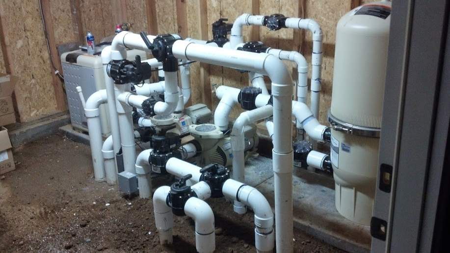 نصب تأسیسات و اجرای لوله‌ کشی استخر